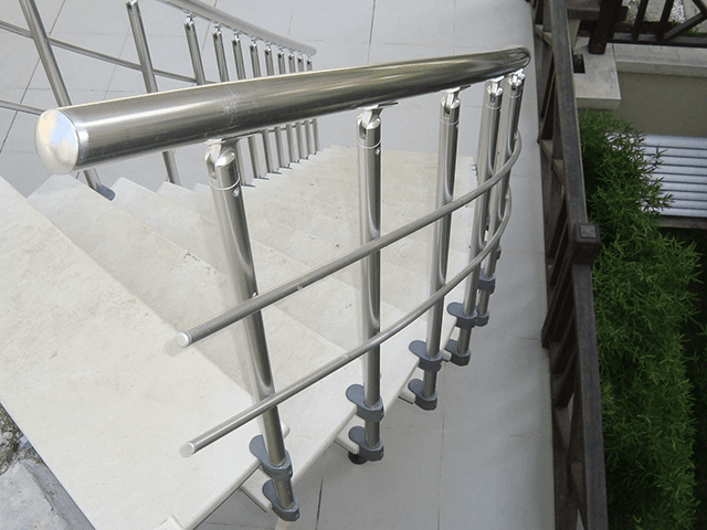 alüminyum kupeşte korkuluk - 01