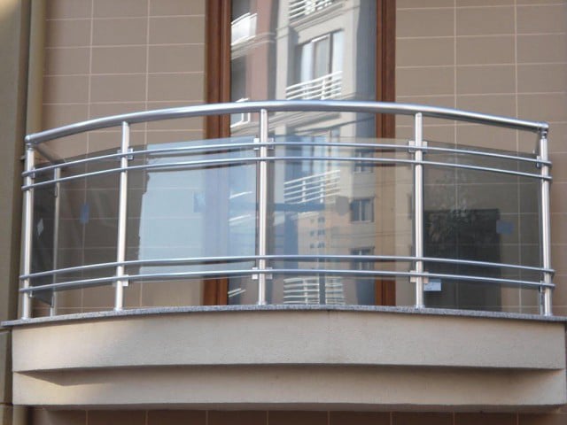 camlı küpeşte korkuluk - 02