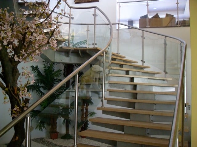 camlı küpeşte korkuluk - 03