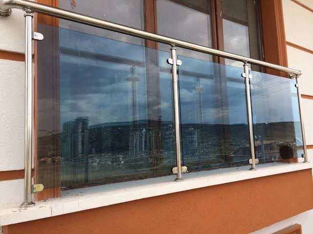 camlı küpeşte korkuluk - 04